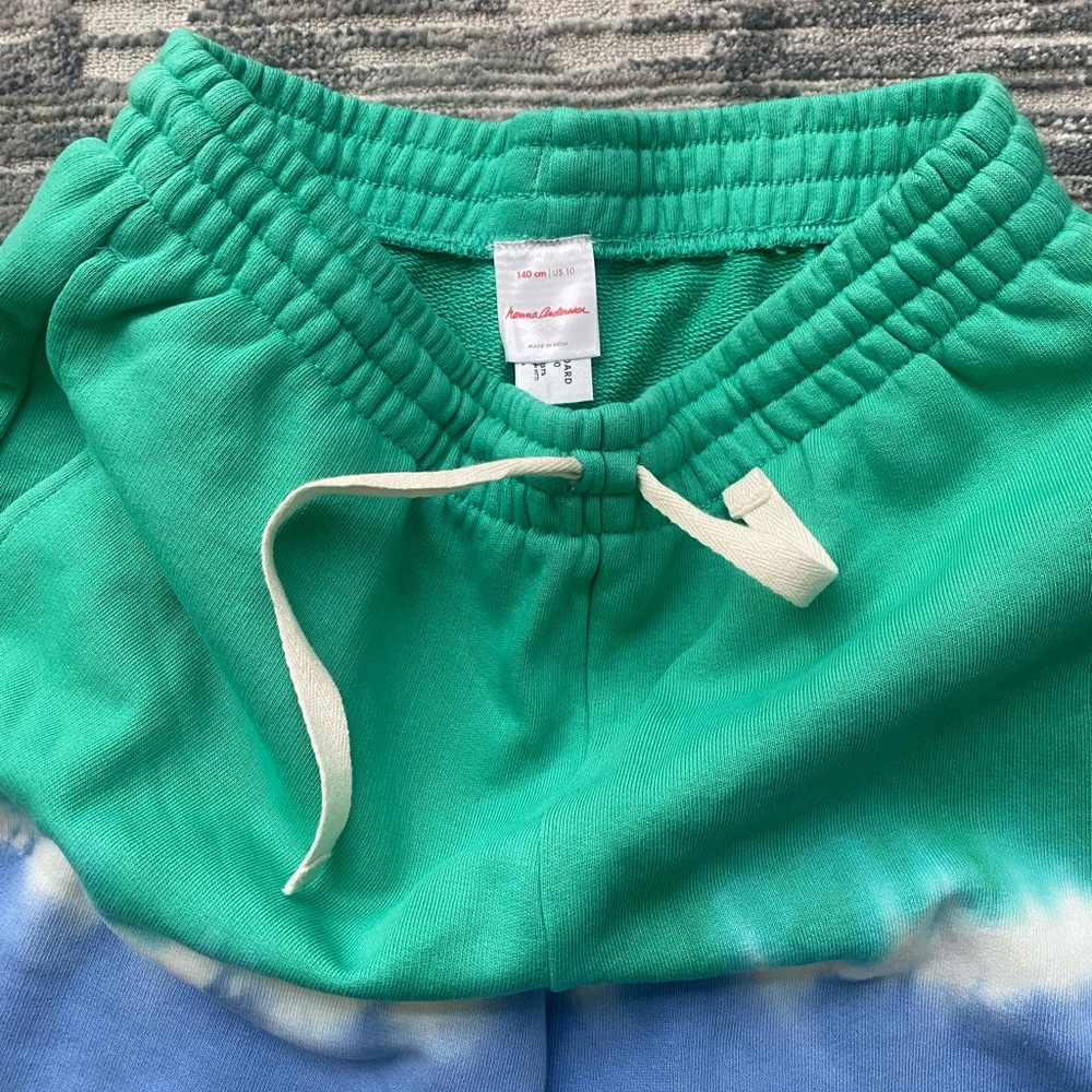 Organic cotton Hanna Anderson Minty Green Vintage Blue Tie Dye shorts - Picture 2 of 4